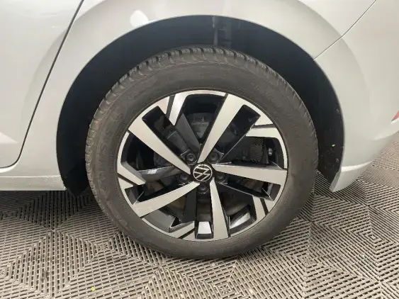 VOLKSWAGEN POLO VI - voiture d'occasion - Photo 21