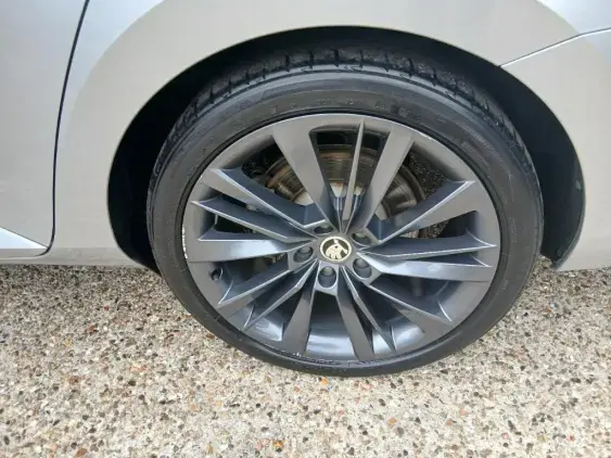 SKODA SUPERB III - voiture d'occasion - Photo 24