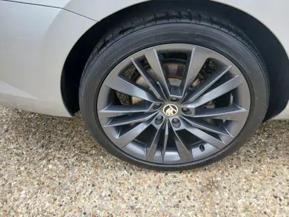 SKODA SUPERB III - voiture d'occasion - Photo 25