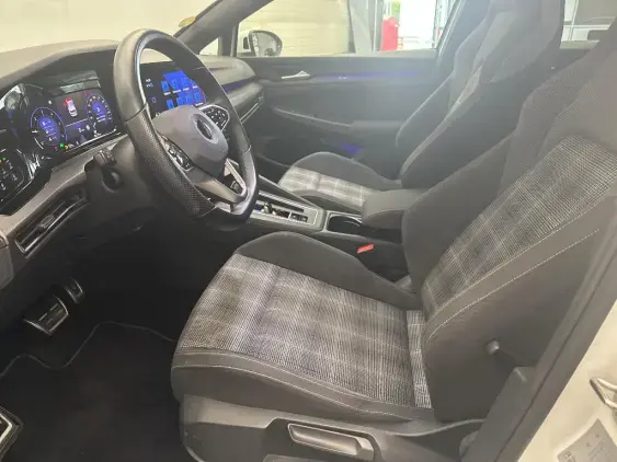 VOLKSWAGEN GOLF VIII - voiture d'occasion - Photo 18