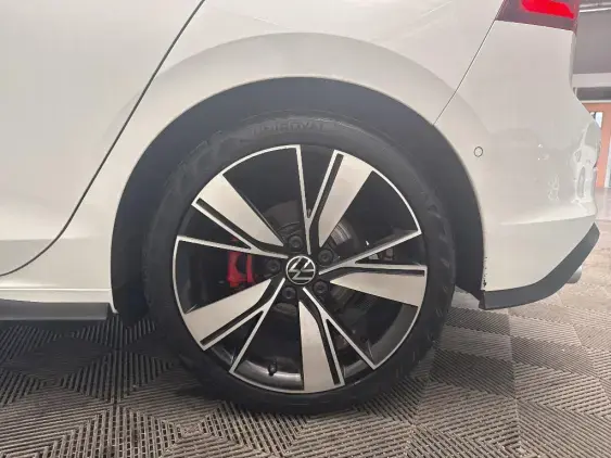 VOLKSWAGEN GOLF VIII - voiture d'occasion - Photo 24