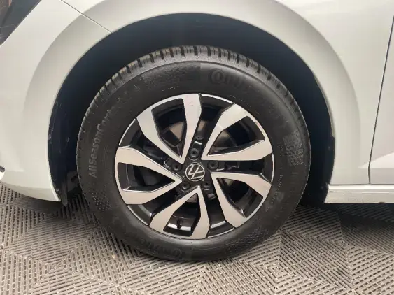 VOLKSWAGEN POLO VI - voiture d'occasion - Photo 21