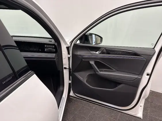 VOLKSWAGEN TIGUAN III - voiture d'occasion - Photo 20