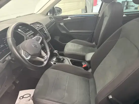 VOLKSWAGEN TIGUAN II - voiture d'occasion - Photo 17