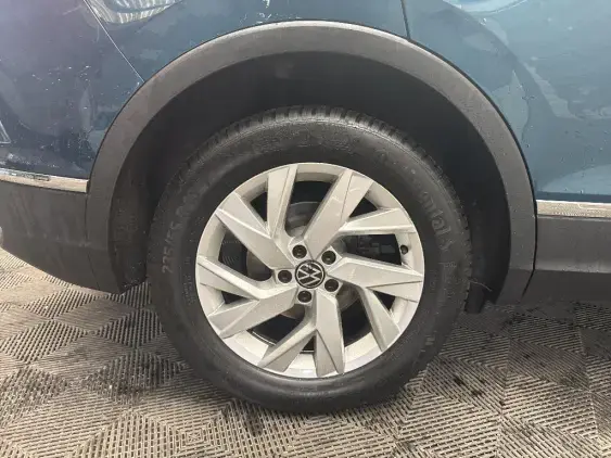 VOLKSWAGEN TIGUAN II - voiture d'occasion - Photo 24