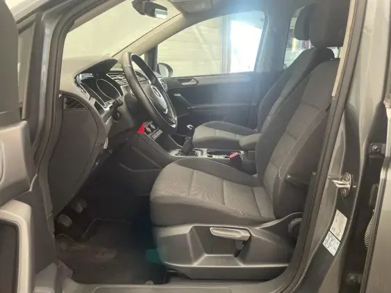 VOLKSWAGEN TOURAN III - voiture d'occasion - Photo 16
