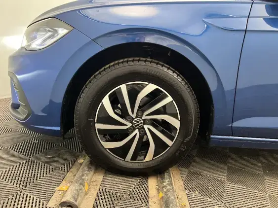 VOLKSWAGEN POLO VI - voiture d'occasion - Photo 21