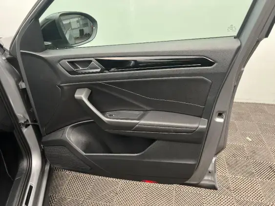 VOLKSWAGEN T-ROC - voiture d'occasion - Photo 20