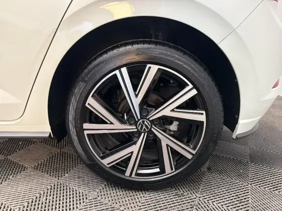 VOLKSWAGEN POLO VI - voiture d'occasion - Photo 23