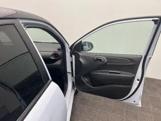 HYUNDAI i10 III - voiture d'occasion - Photo 19