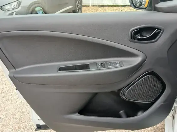 RENAULT ZOE - voiture d'occasion - Photo 18