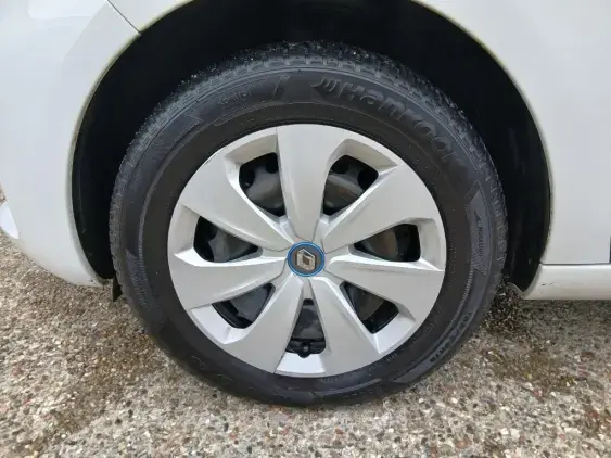 RENAULT ZOE - voiture d'occasion - Photo 22