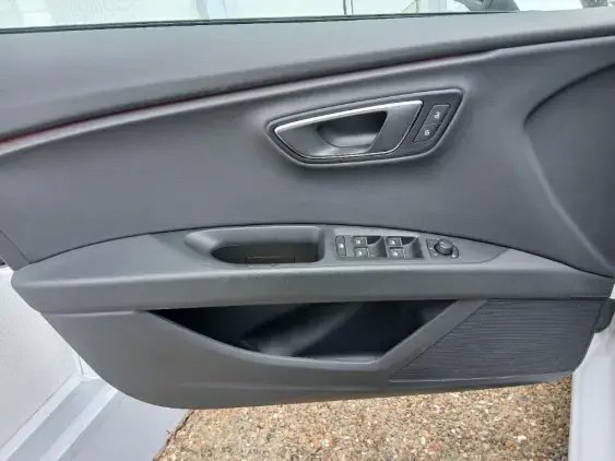 SEAT LEON III - voiture d'occasion - Photo 19