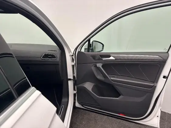 VOLKSWAGEN TIGUAN II - voiture d'occasion - Photo 20