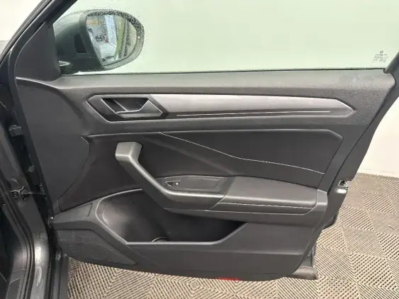 VOLKSWAGEN T-ROC - voiture d'occasion - Photo 20