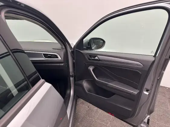 VOLKSWAGEN T-ROC - voiture d'occasion - Photo 17