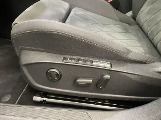 VOLKSWAGEN GOLF VIII - voiture d'occasion - Photo 22