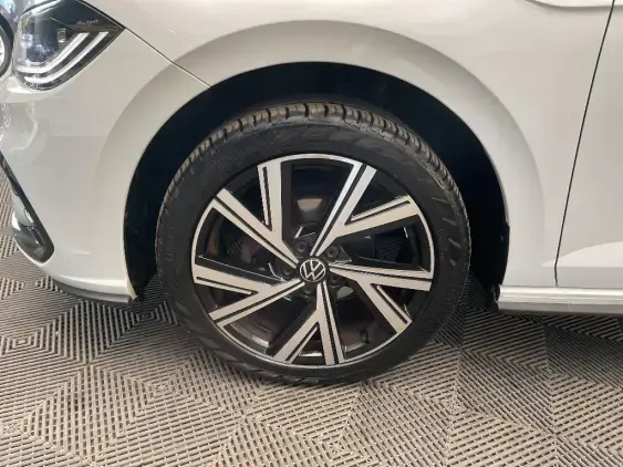 VOLKSWAGEN POLO VI - voiture d'occasion - Photo 19