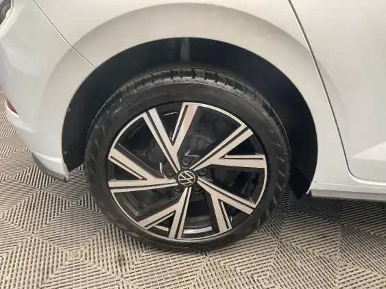 VOLKSWAGEN POLO VI - voiture d'occasion - Photo 21