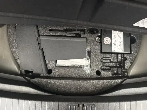 VOLKSWAGEN TOURAN III - voiture d'occasion - Photo 16