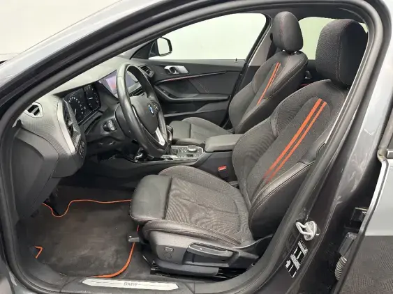 BMW SERIE 1 F40 - voiture d'occasion - Photo 18