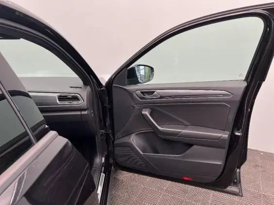 VOLKSWAGEN T-ROC - voiture d'occasion - Photo 18