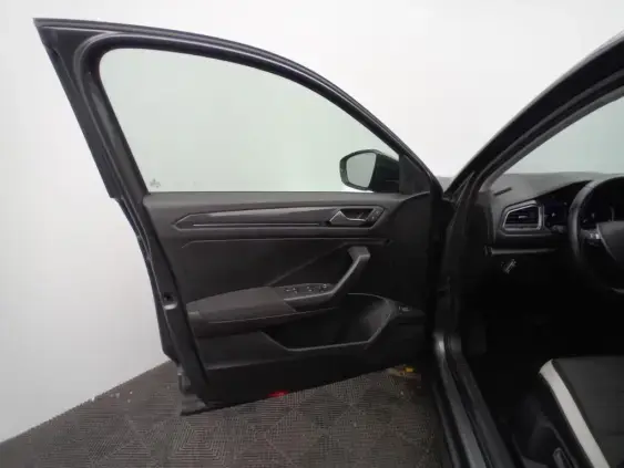 VOLKSWAGEN T-ROC - voiture d'occasion - Photo 19