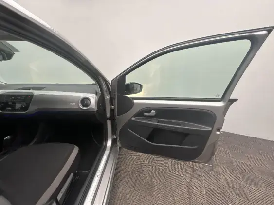 VOLKSWAGEN E-UP! II - voiture d'occasion - Photo 20