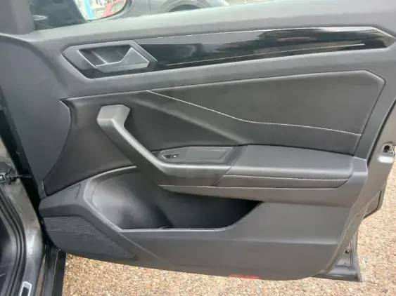 VOLKSWAGEN T-ROC - voiture d'occasion - Photo 20