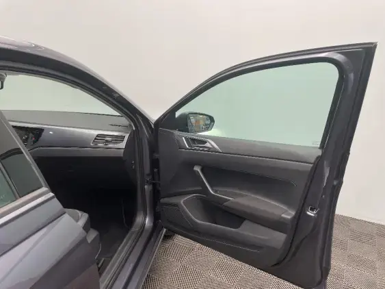 VOLKSWAGEN POLO VI - voiture d'occasion - Photo 17