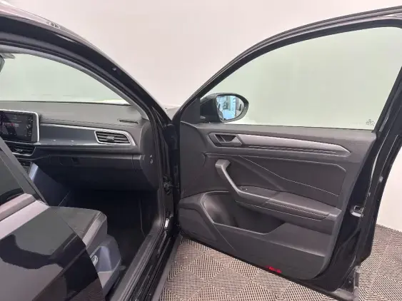 VOLKSWAGEN T-ROC - voiture d'occasion - Photo 20