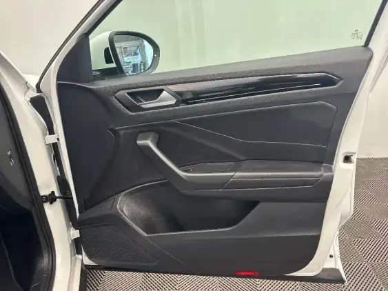 VOLKSWAGEN T-ROC - voiture d'occasion - Photo 20