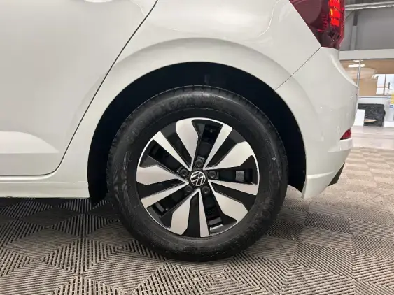 VOLKSWAGEN POLO VI - voiture d'occasion - Photo 24