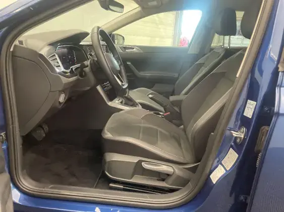 VOLKSWAGEN POLO VI - voiture d'occasion - Photo 17