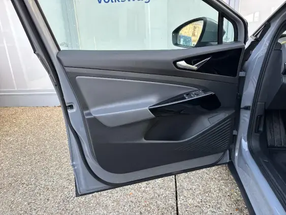 VOLKSWAGEN ID.4 - voiture d'occasion - Photo 19