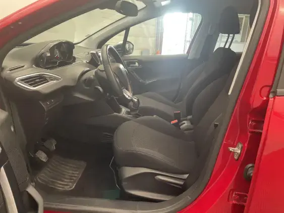 PEUGEOT 208 - voiture d'occasion - Photo 17