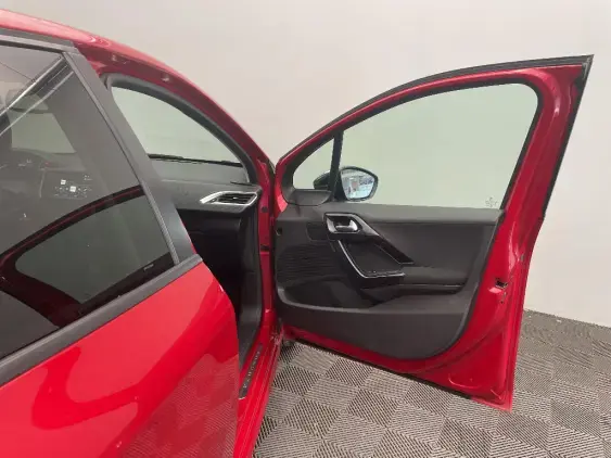 PEUGEOT 208 - voiture d'occasion - Photo 18