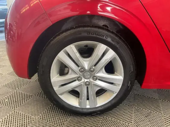 PEUGEOT 208 - voiture d'occasion - Photo 22