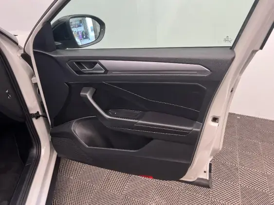 VOLKSWAGEN T-ROC - voiture d'occasion - Photo 20