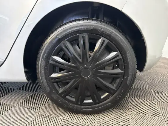 RENAULT CLIO V - voiture d'occasion - Photo 24