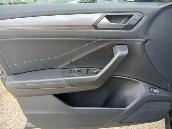 VOLKSWAGEN T-ROC - voiture d'occasion - Photo 19