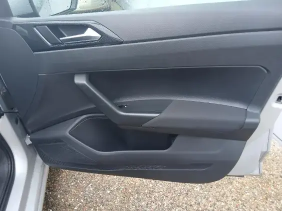 VOLKSWAGEN POLO VI - voiture d'occasion - Photo 20