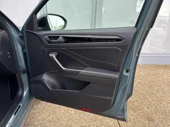 VOLKSWAGEN T-ROC - voiture d'occasion - Photo 19