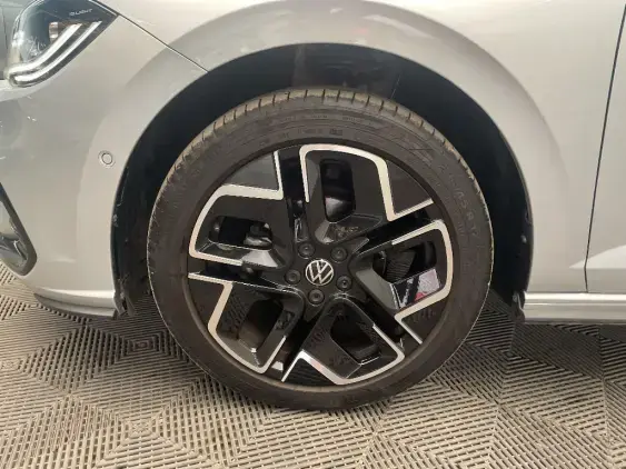 VOLKSWAGEN POLO VI - voiture d'occasion - Photo 21