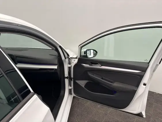 VOLKSWAGEN GOLF VIII - voiture d'occasion - Photo 20