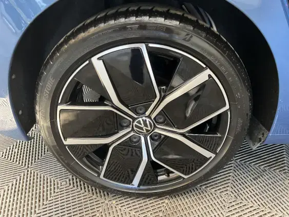 VOLKSWAGEN GOLF VIII - voiture d'occasion - Photo 25