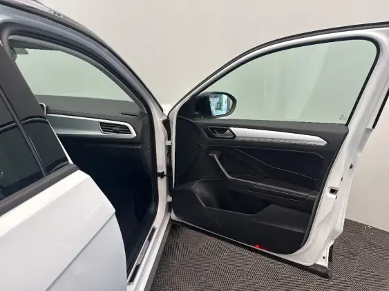 VOLKSWAGEN T-ROC - voiture d'occasion - Photo 20