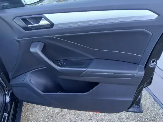 VOLKSWAGEN T-ROC - voiture d'occasion - Photo 20