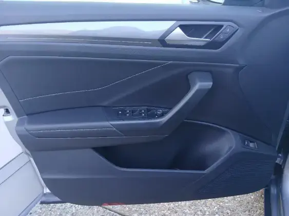 VOLKSWAGEN T-ROC - voiture d'occasion - Photo 19