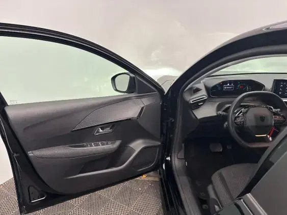 PEUGEOT 208 II - voiture d'occasion - Photo 19